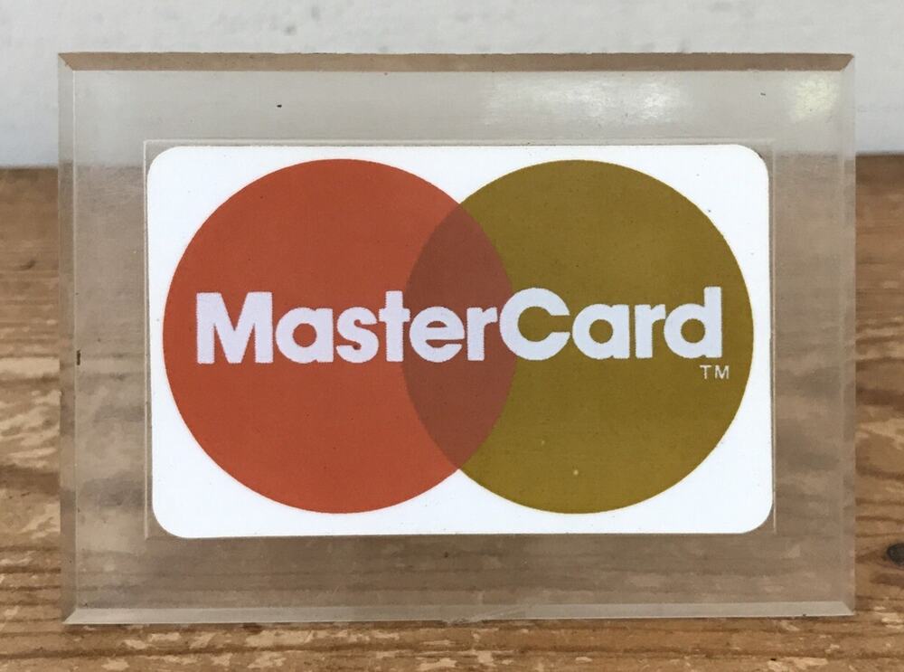 Vtg 1976 The Plaque Place MasterCard Credit Card Sign Stand Acrylic 4"x 2.75"